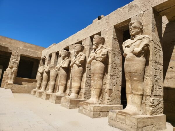 Tagesausflug nach Luxor/Bus